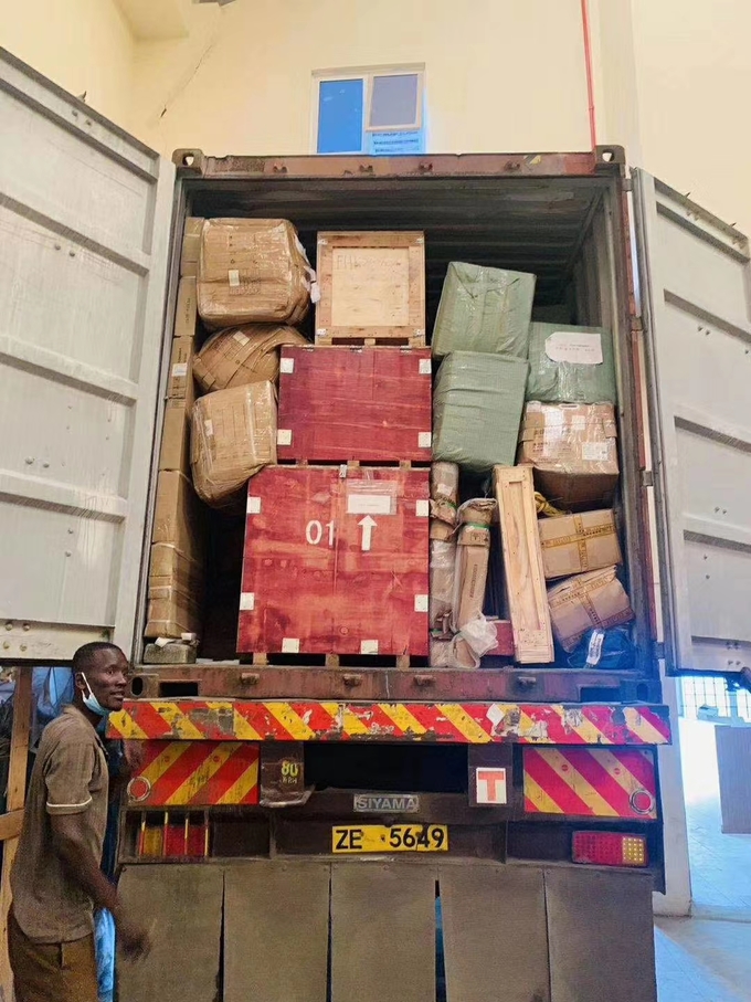 Congélateur en verre commercial 13 de cargueur d'acier inoxydable de porte de grande capacité de porte à deux battants