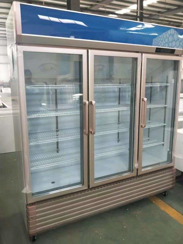 Le congélateur en verre d'affichage de porte de boisson d'acier inoxydable a frigorifié la boisson 2 de bière froide